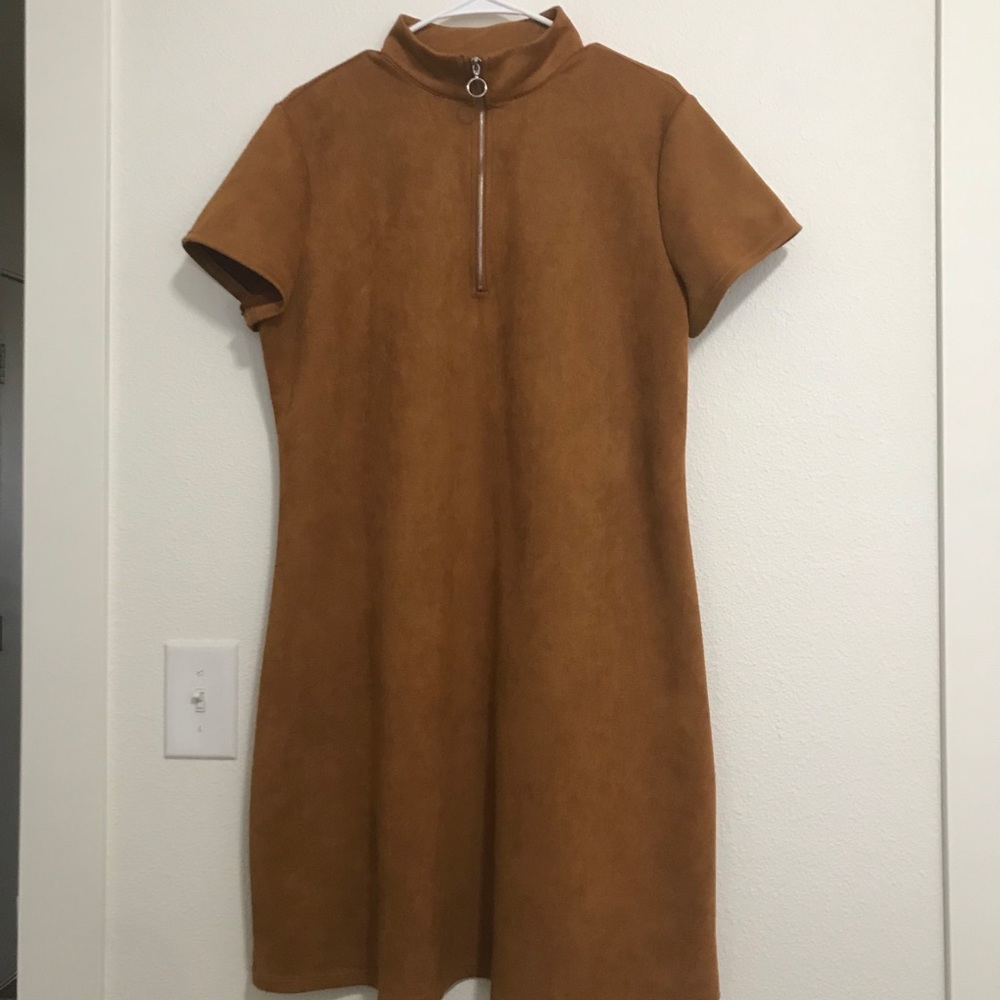Tan/brown dress. Mid thigh length. Very cute!
